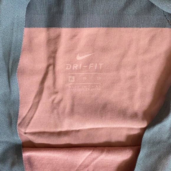 Dusty Rose Nike Dry Fit Top - size XL - Picture 6 of 6